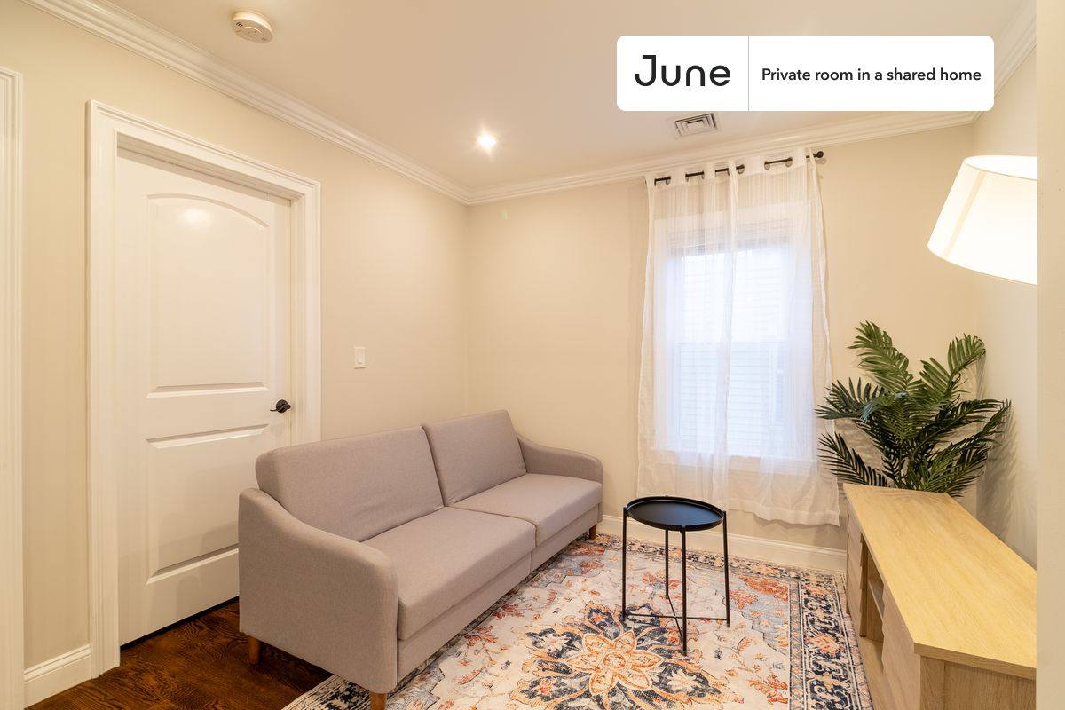 Apartment for rent at 17 Kenneson, Somerville, MA 02145