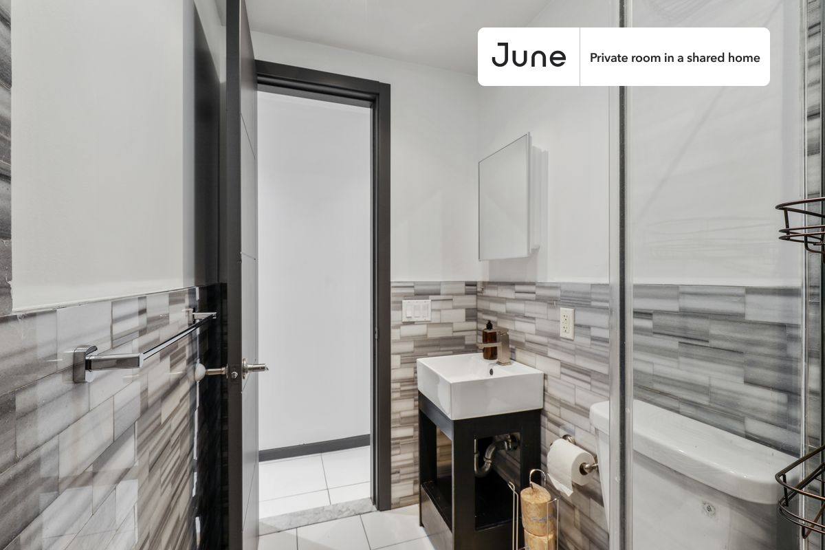 Apartment for rent at 211 W 109th St, New York, NY 10025