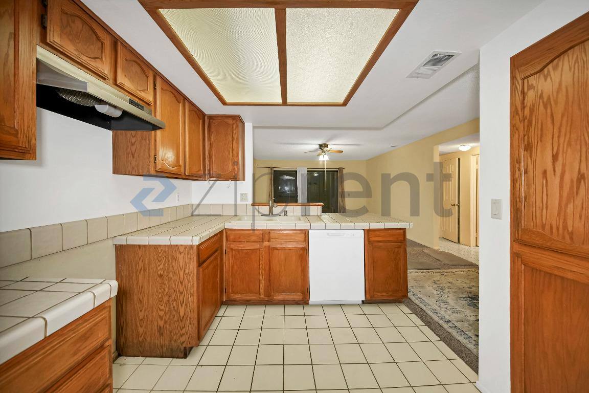 House for rent at 11684 Ash St, Apple Valley, CA 92308