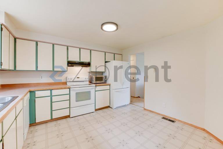 House for rent at 2615 SE 16th St, Renton, WA 98058