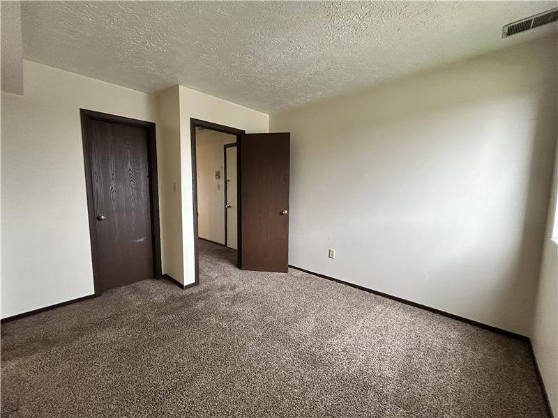 Apartment for rent at 623 Lovers Lane #B-5, Steubenville, OH 43952