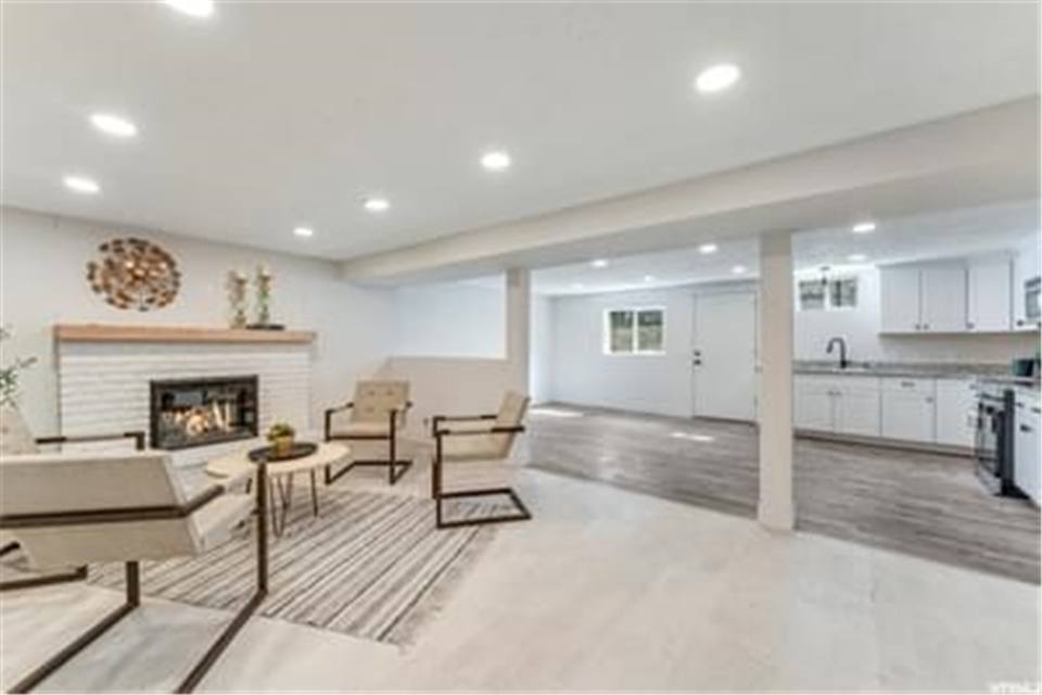 Apartment for rent at 1548 E Kings Row Dr, Salt Lake City, UT 84117