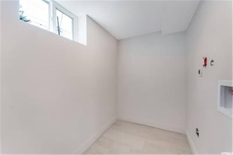 Apartment for rent at 1548 E Kings Row Dr, Salt Lake City, UT 84117