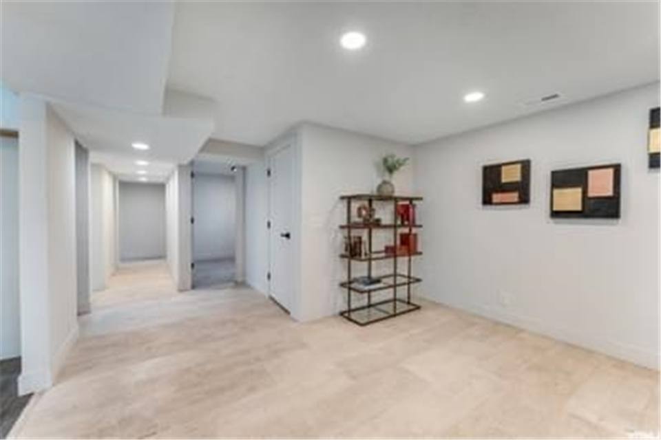 Apartment for rent at 1548 E Kings Row Dr, Salt Lake City, UT 84117