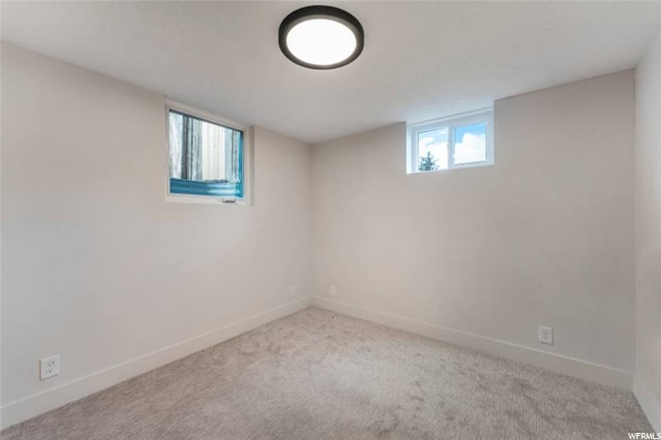 Apartment for rent at 1548 E Kings Row Dr, Salt Lake City, UT 84117