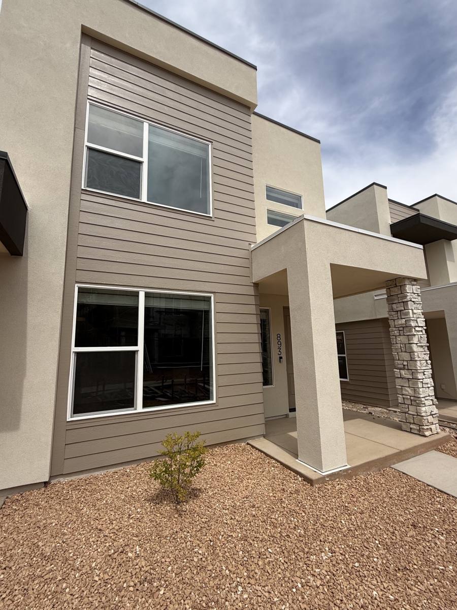 Townhouse for rent at 893 W Bright Ridge Cove, Saint George, UT 84790