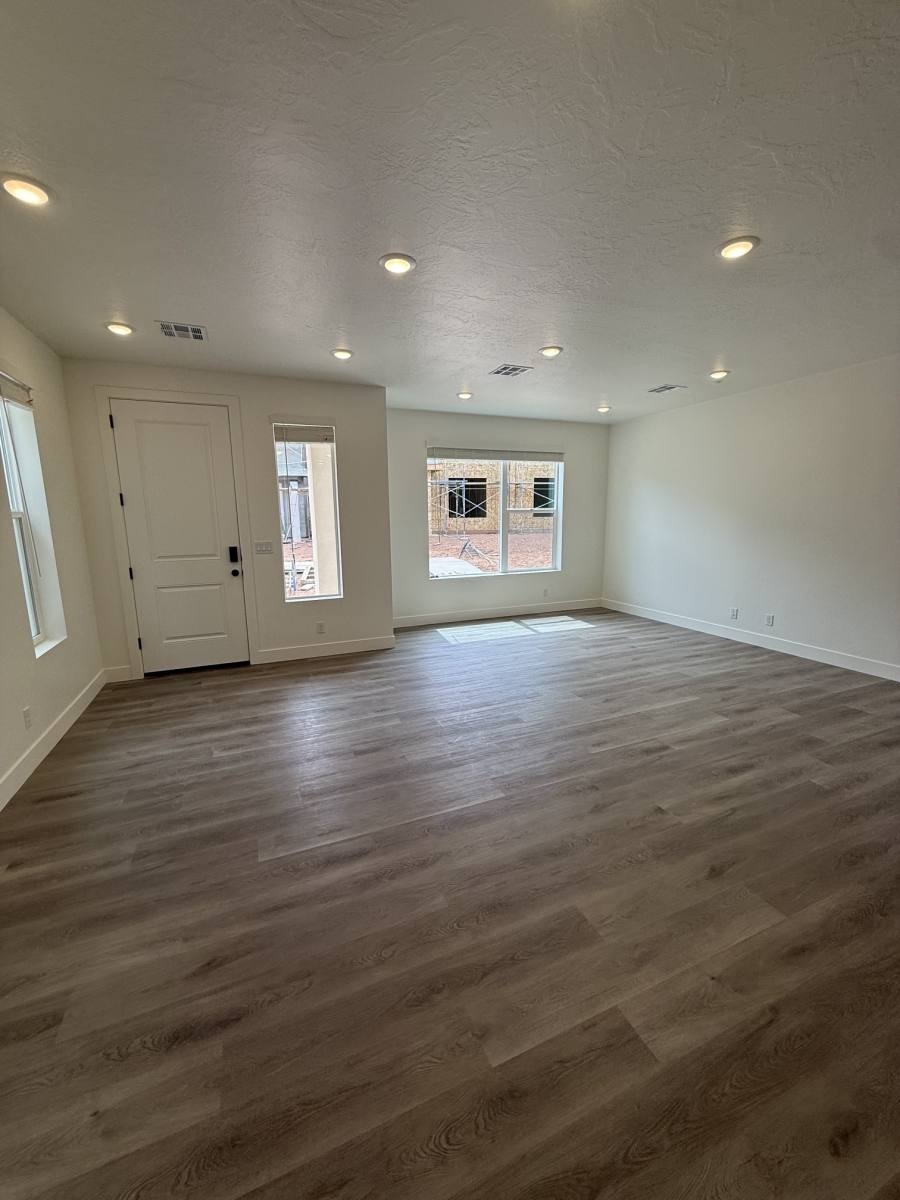 Townhouse for rent at 893 W Bright Ridge Cove, Saint George, UT 84790
