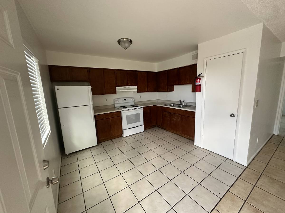 Apartment for rent at 1625 E Wood St #102, Phoenix, AZ 85040