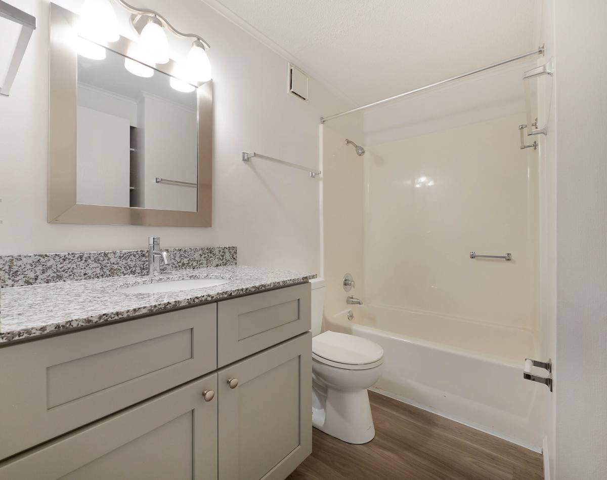Apartment for rent at The Flats at Lakeshore, 1000 Lakeshore Dr, Fort Oglethorpe, GA 30742