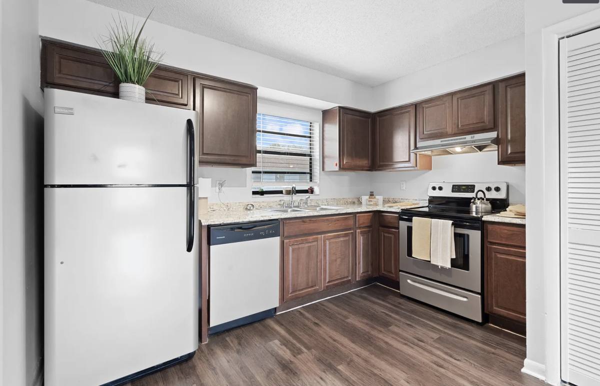 Apartment for rent at 3215 W Swann Ave, Tampa, FL 33611