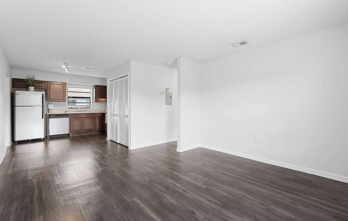 Apartment for rent at 3215 W Swann Ave, Tampa, FL 33611