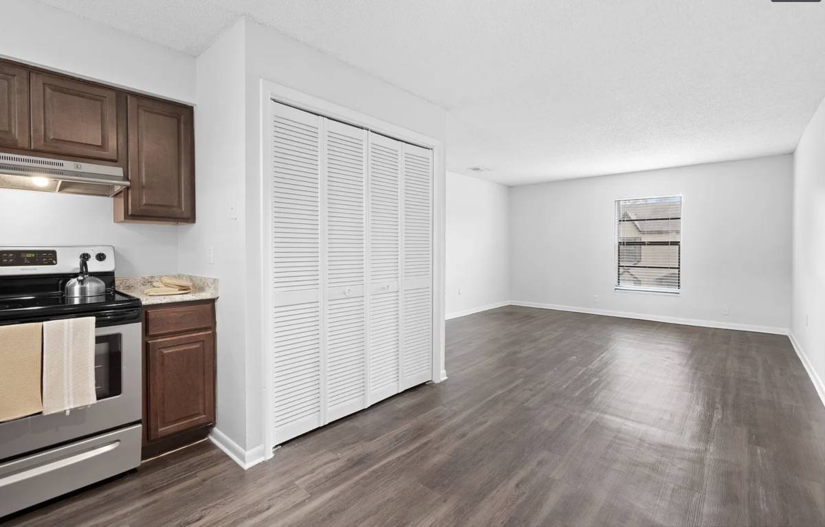 Apartment for rent at 3215 W Swann Ave, Tampa, FL 33611