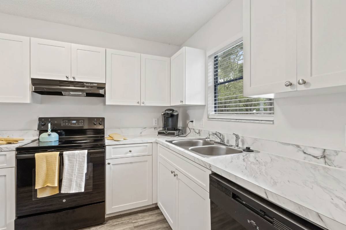 Townhouse for rent at 2570 Monica Court, Tampa, FL 33614