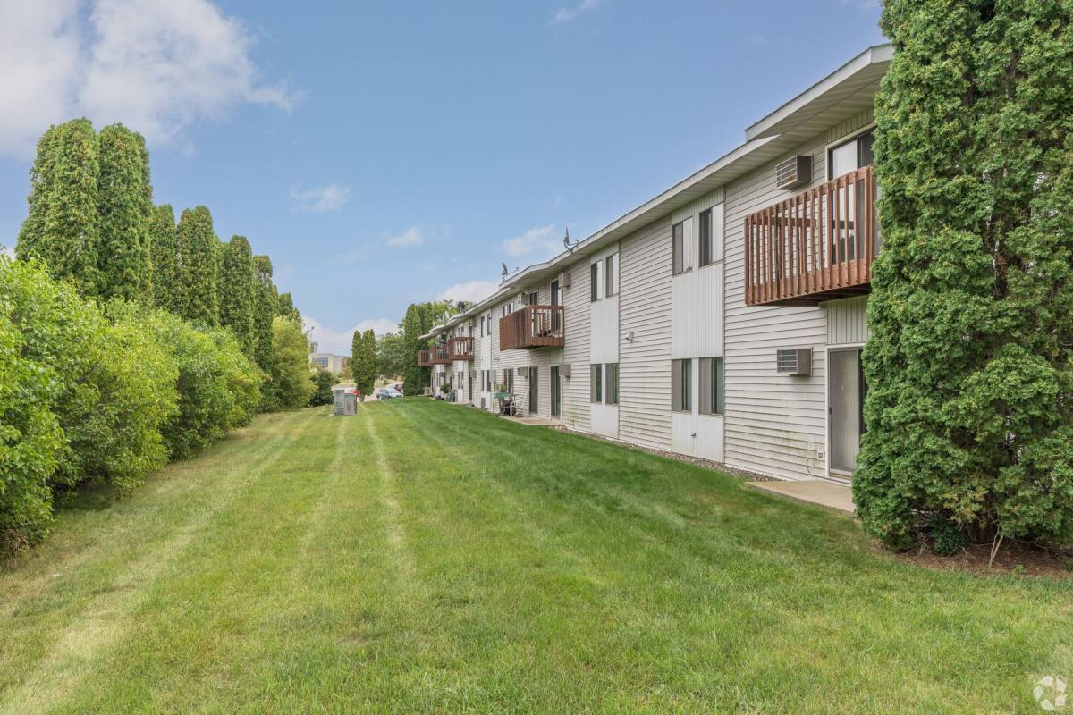 Apartment for rent at 1119 State St, River Falls, WI 54022