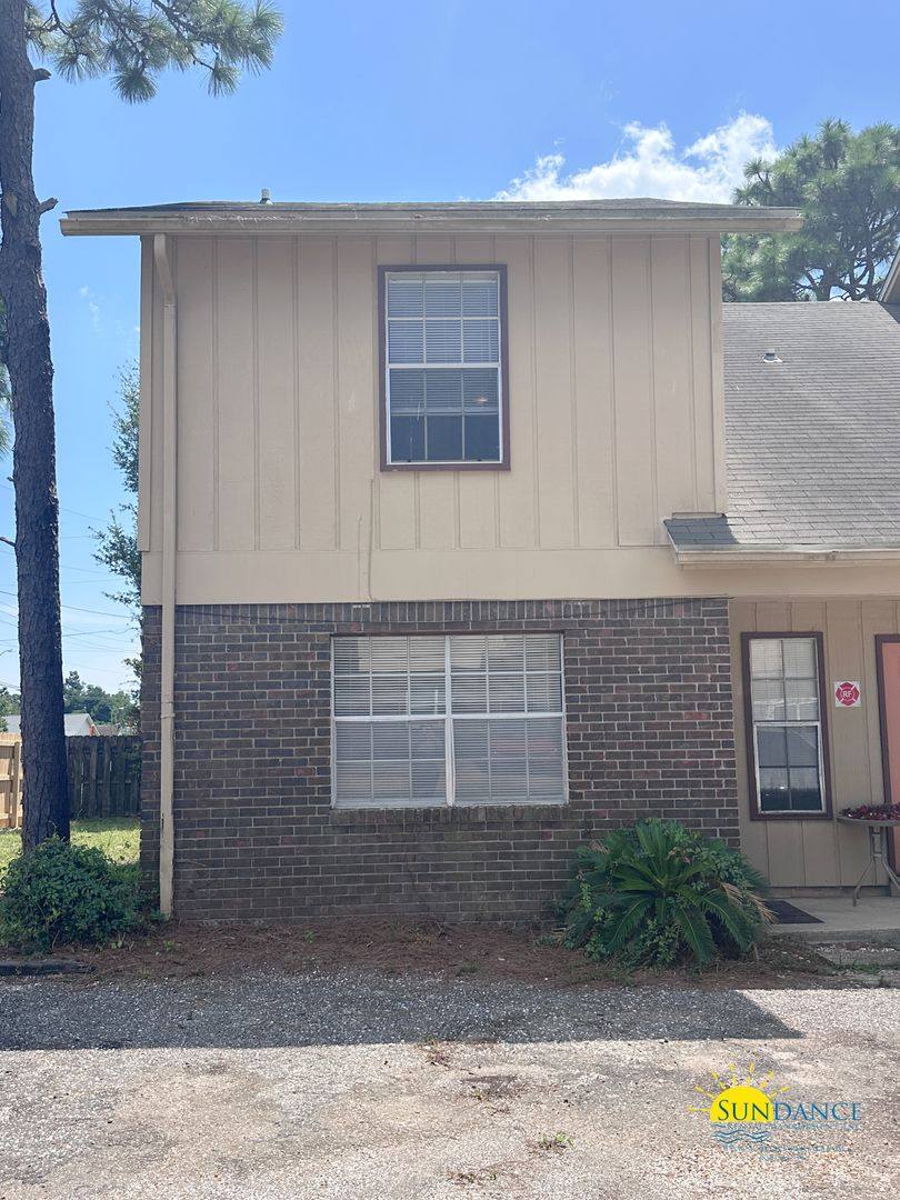 Townhouse for rent at 44 Wright Parkway, NW Building A, Fort Walton Beach, FL 32548