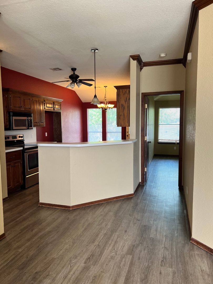 House for rent at 213 Pinafore Dr, Norman, OK 73072