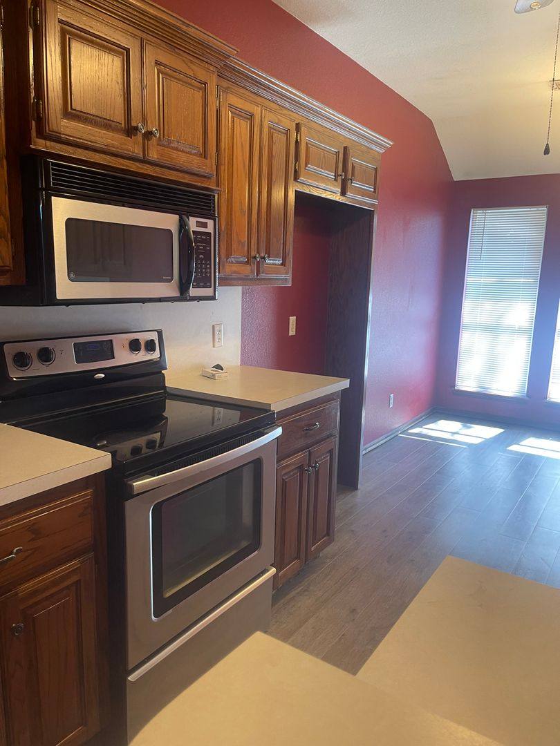 House for rent at 213 Pinafore Dr, Norman, OK 73072