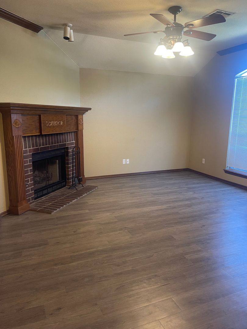 House for rent at 213 Pinafore Dr, Norman, OK 73072