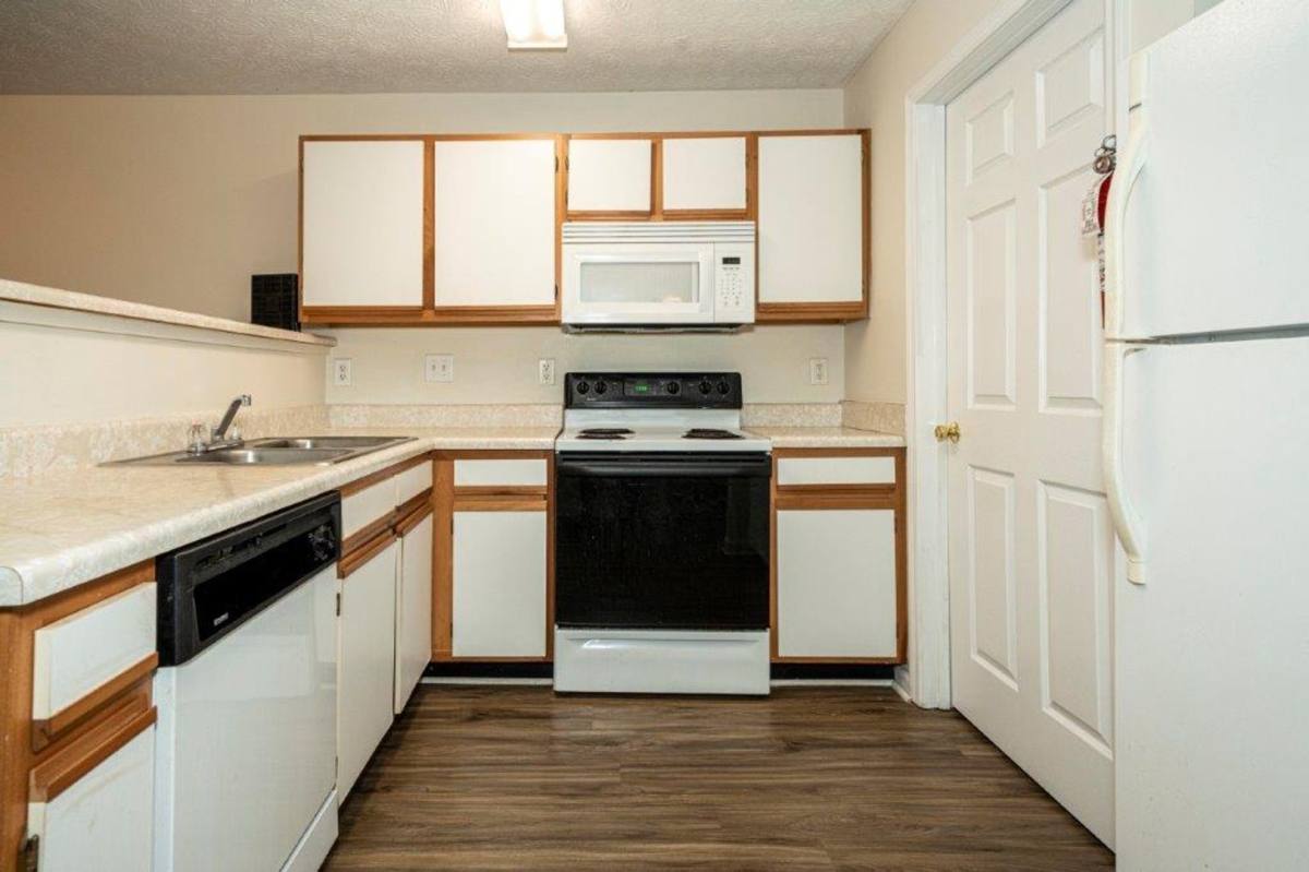Apartment for rent at 623 W Glenn Ave, Auburn, AL 36832