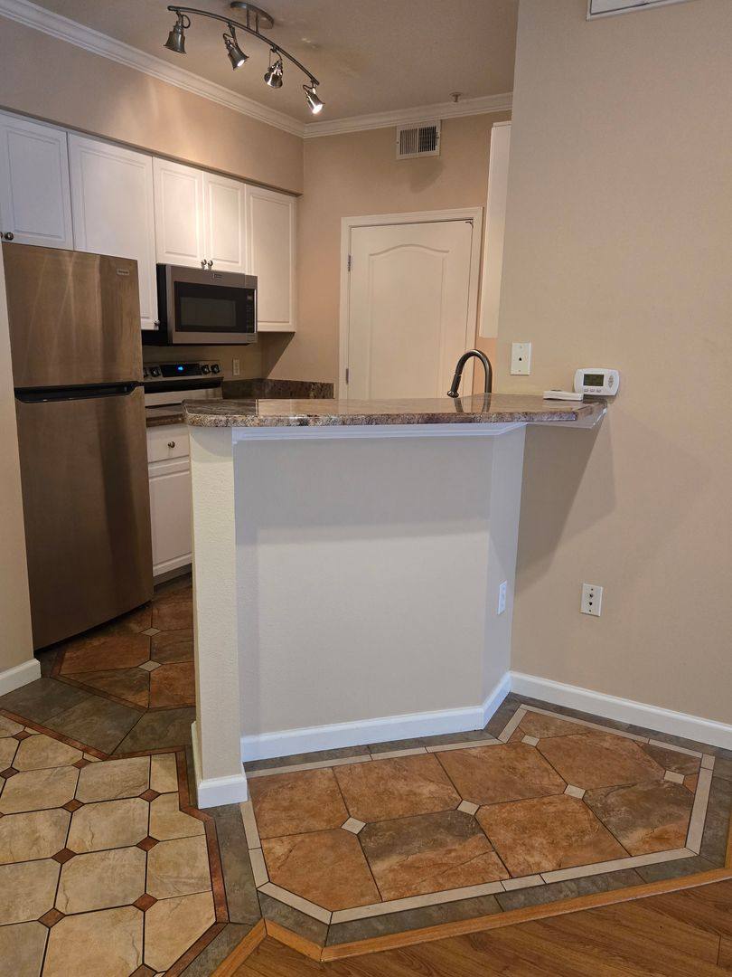 Condo for rent at 1701 E Colter St, Phoenix, AZ 85016