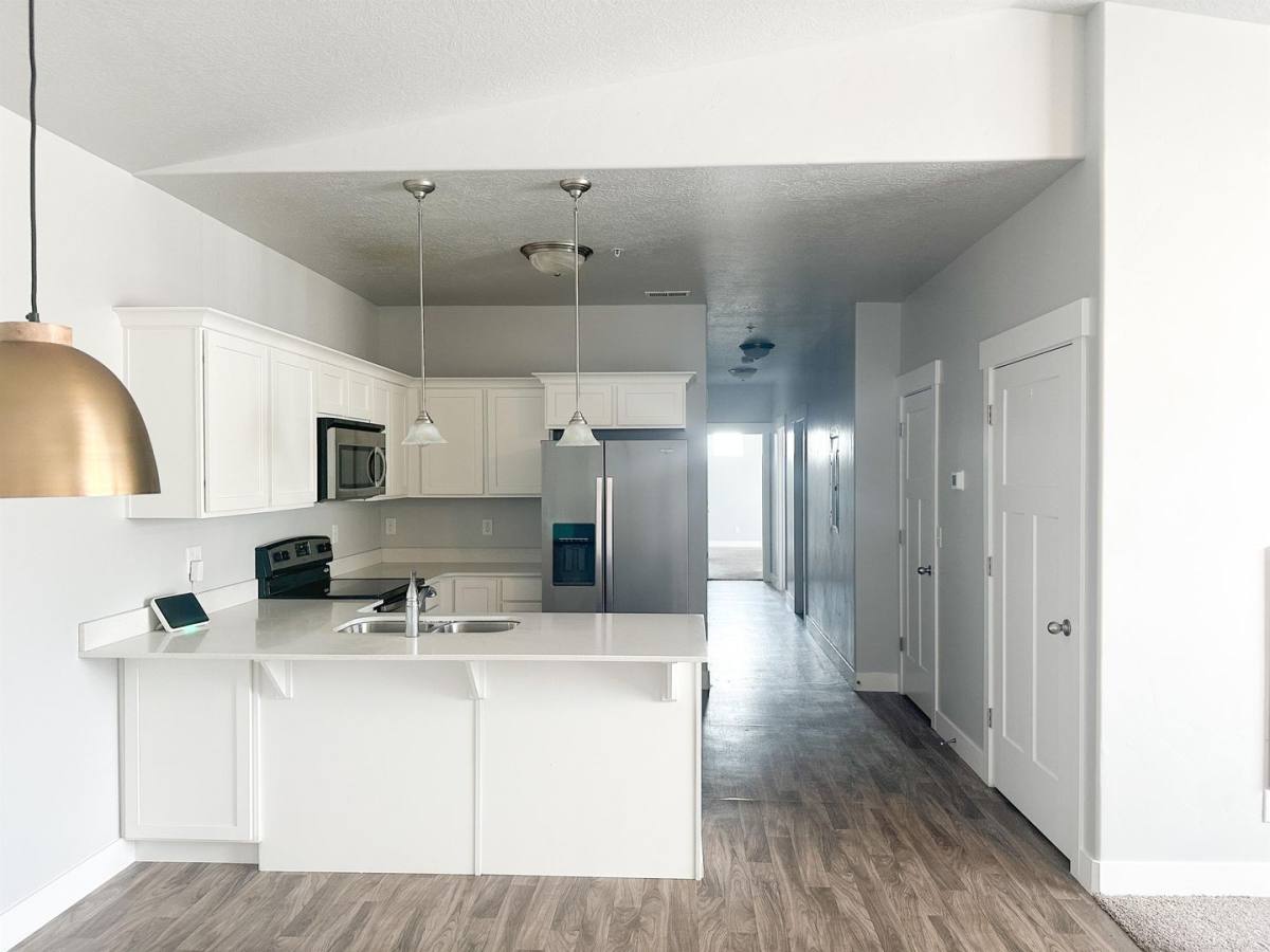 Condo for rent at 107 W Seasons Dr, Vineyard, UT 84059