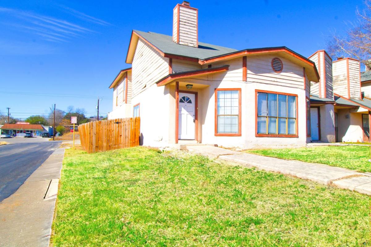 House for rent at 3815 Bremen, San Antonio, TX 78210