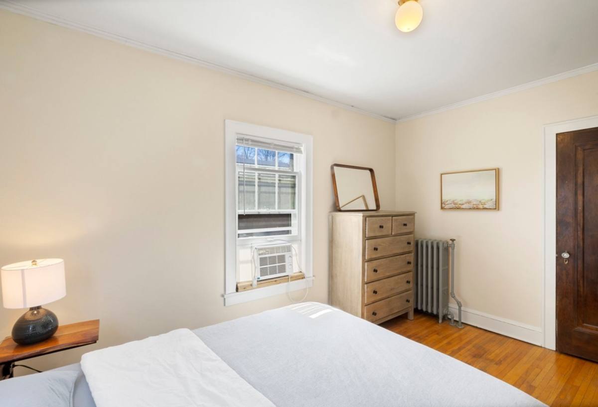 Apartment for rent at 201 27th St E, Minneapolis, MN 55408