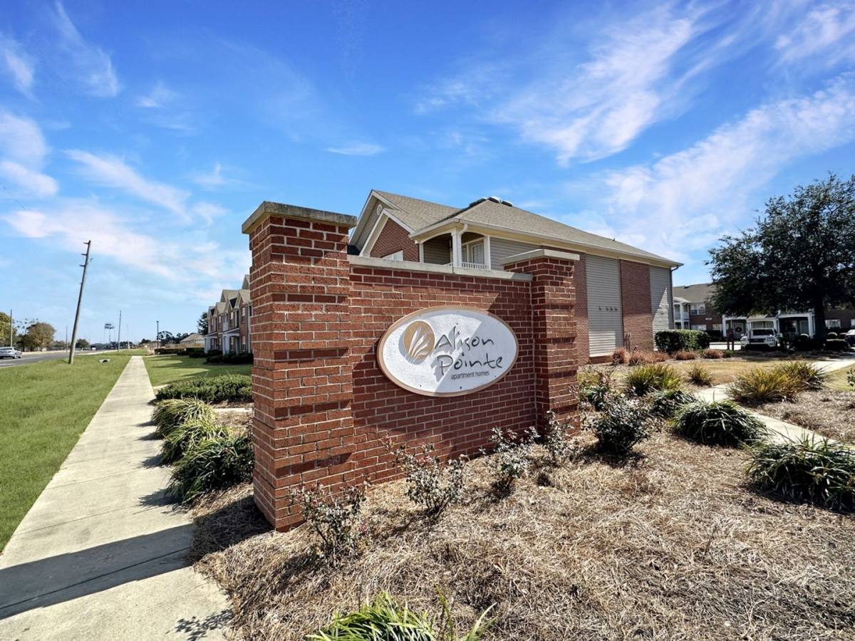 Apartment for rent at 19360 Chelsey Dr, Foley, AL 36535