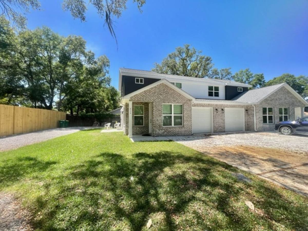 Townhouse for rent at 213 Allen St, Niceville, FL 32578