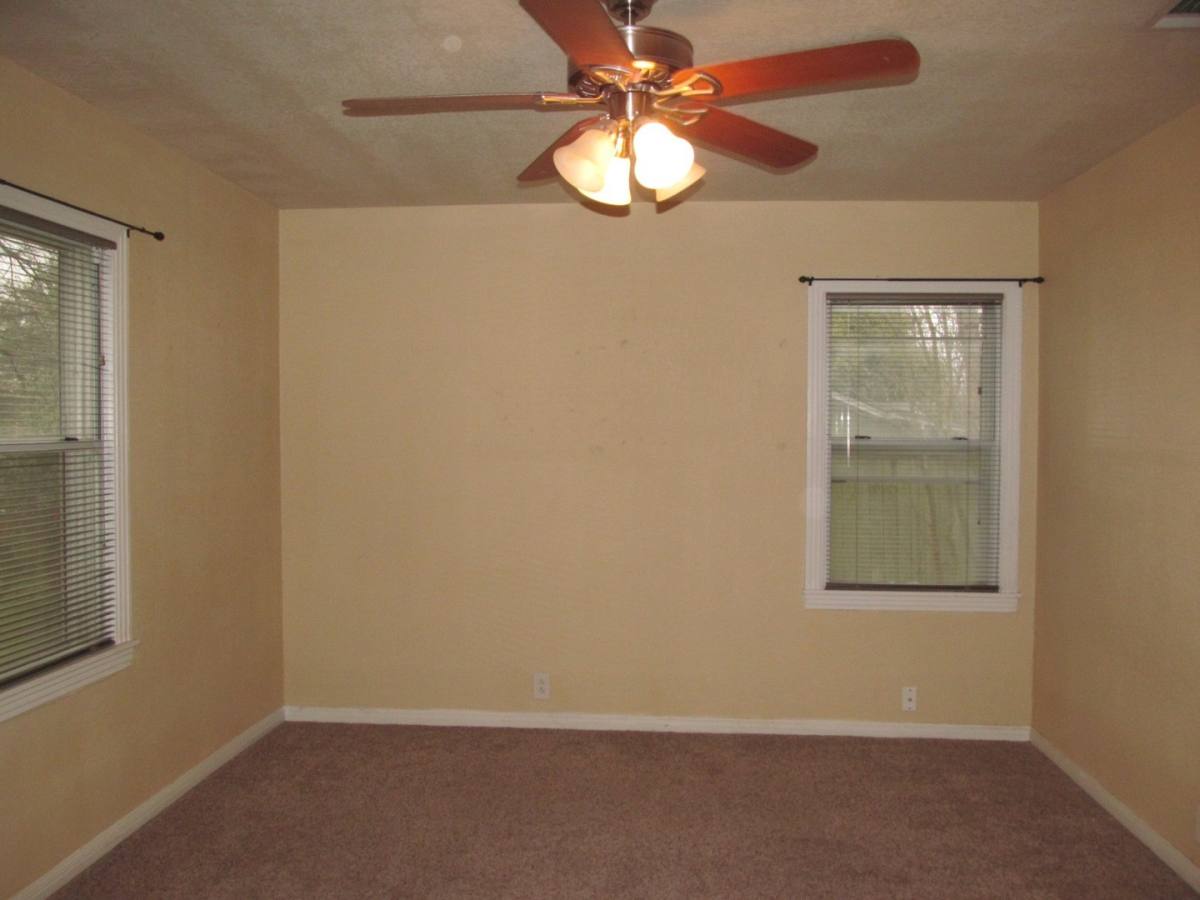House for rent at 211 W 14th Ave, Belton, TX 76513