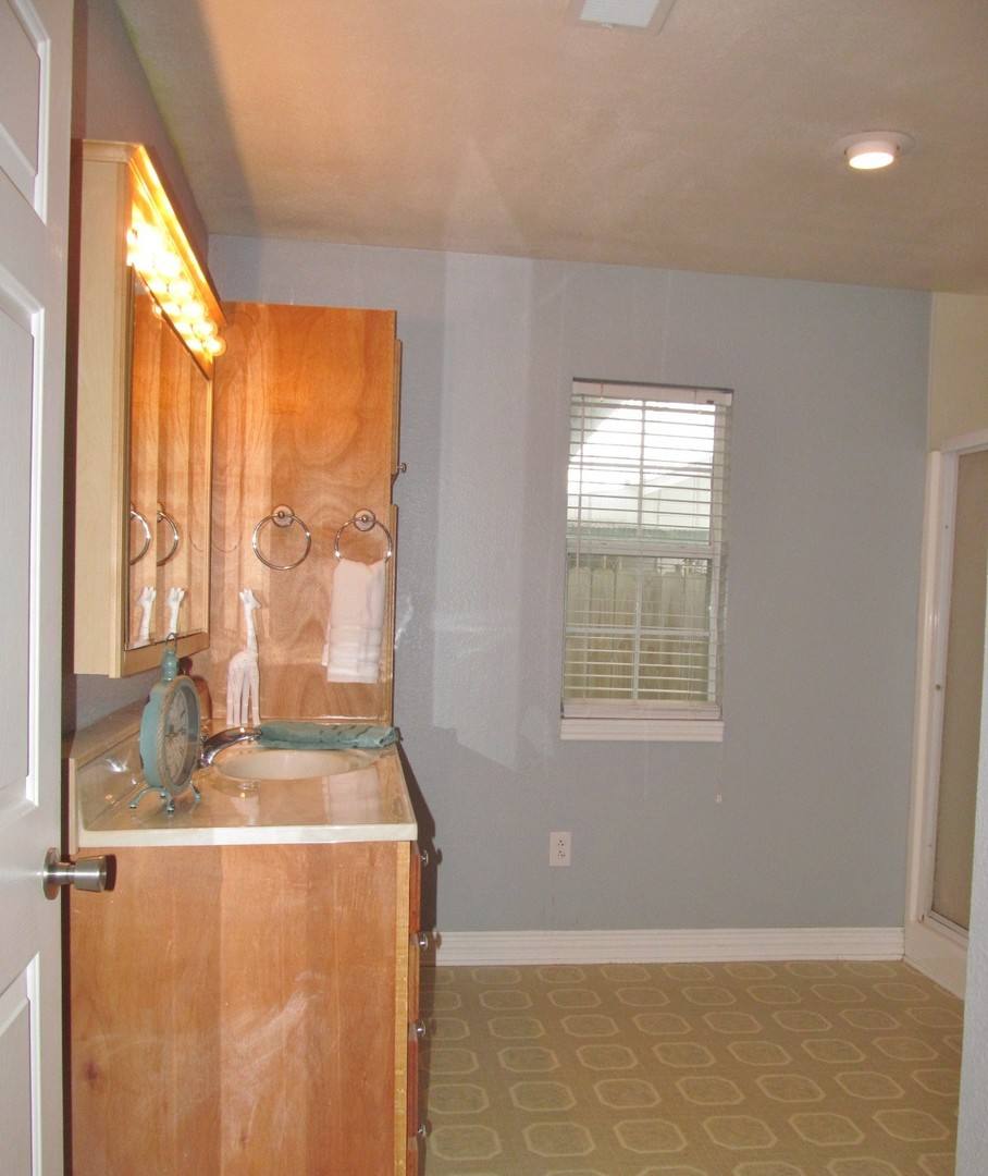 House for rent at 211 W 14th Ave, Belton, TX 76513