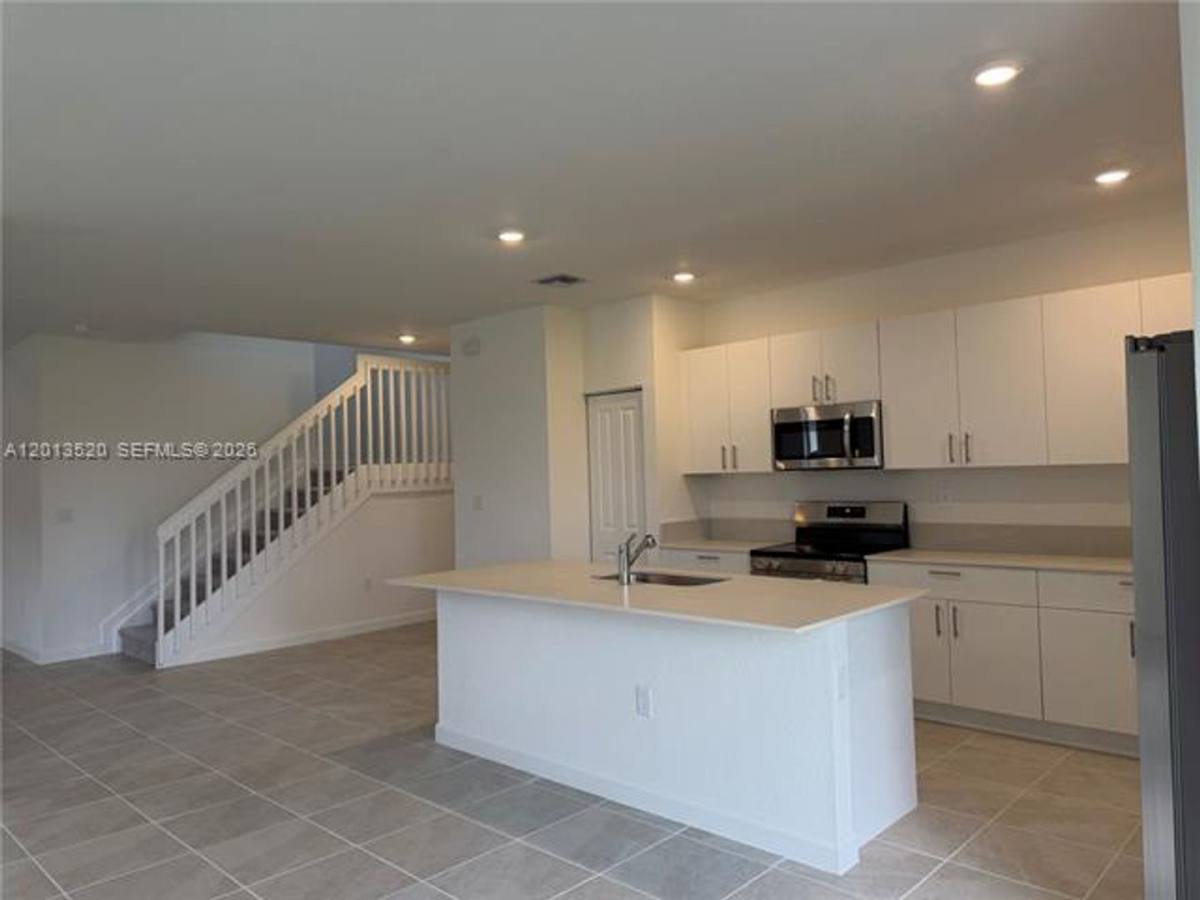 House for rent at 2384 SE 29th Dr, Homestead, FL 33035