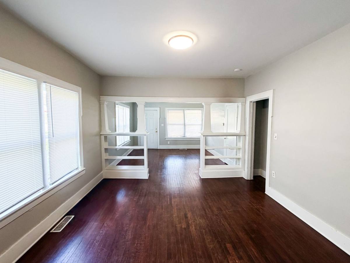 Townhouse for rent at 1337 N Waco, Wichita, KS 67203