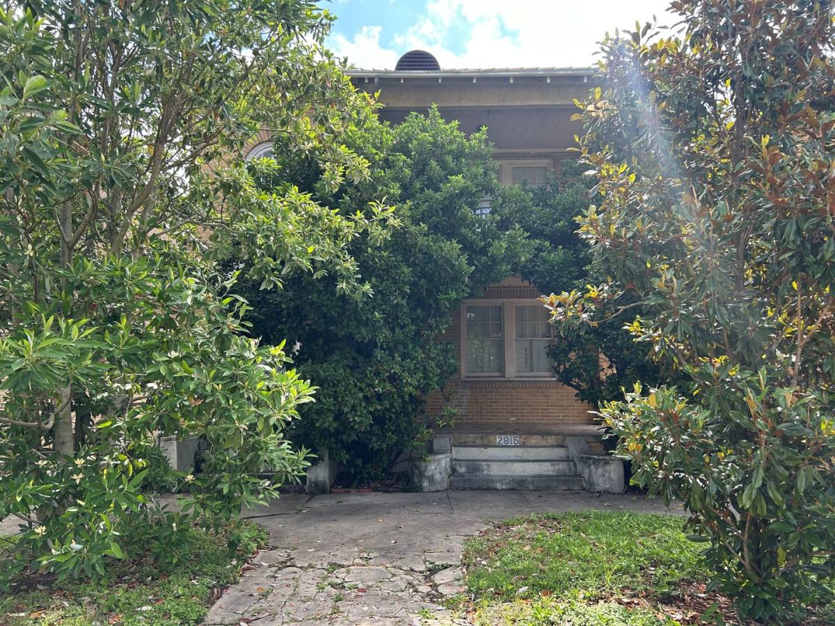 Apartment for rent at 2817 Paris Ave, New Orleans, LA 70119