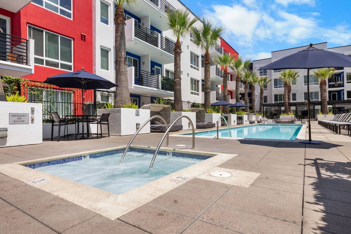 Apartment for rent at 138 N Beaudry Ave, Los Angeles, CA 90012