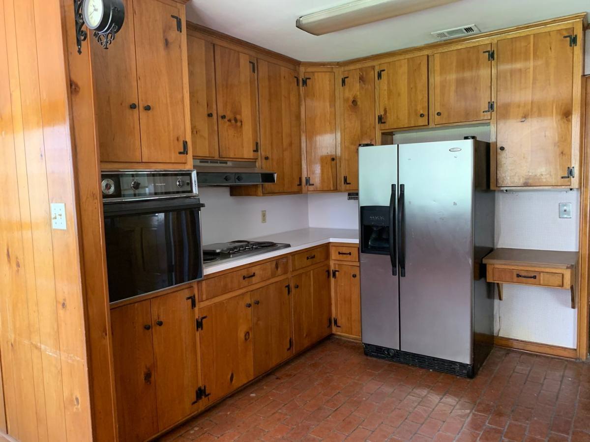 Apartment for rent at 866 W Lakeview Dr, Baton Rouge, LA 70810
