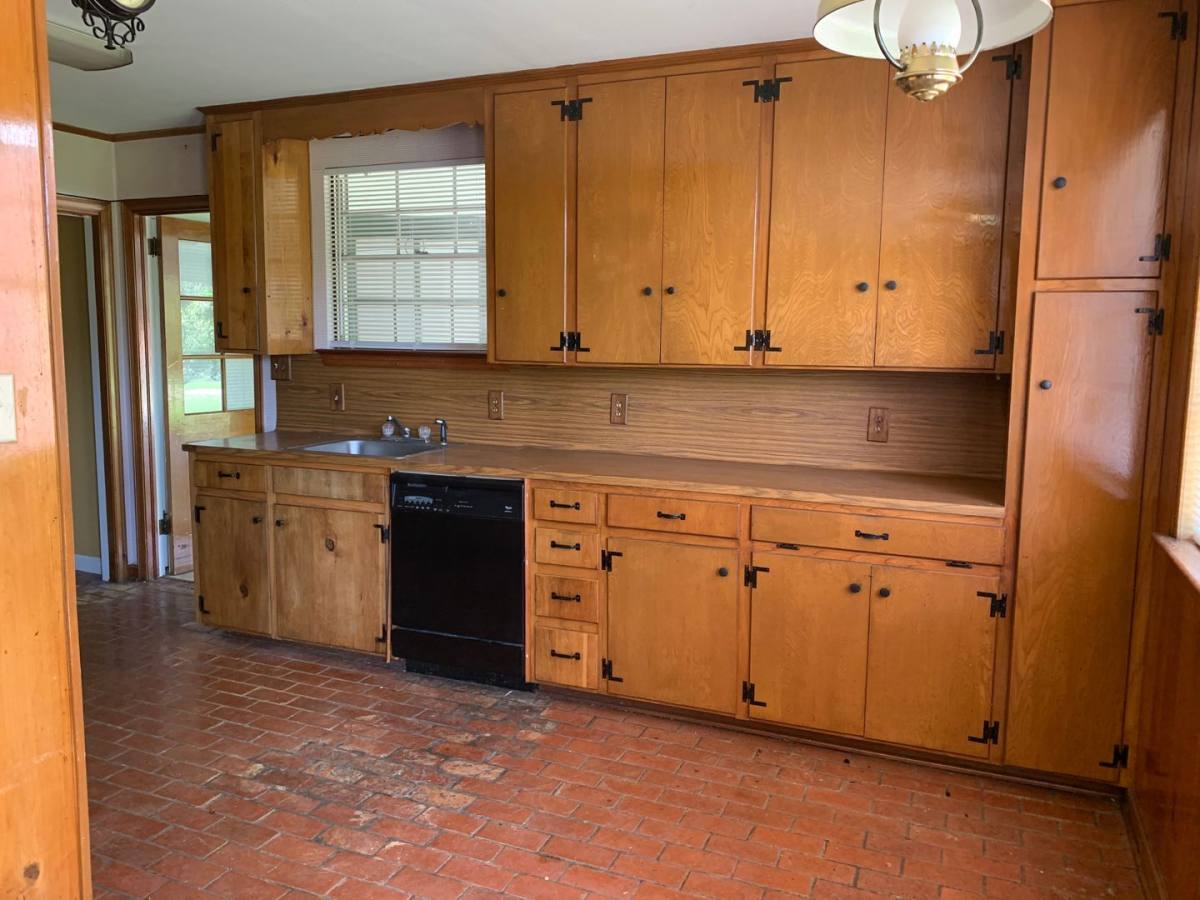 Apartment for rent at 866 W Lakeview Dr, Baton Rouge, LA 70810
