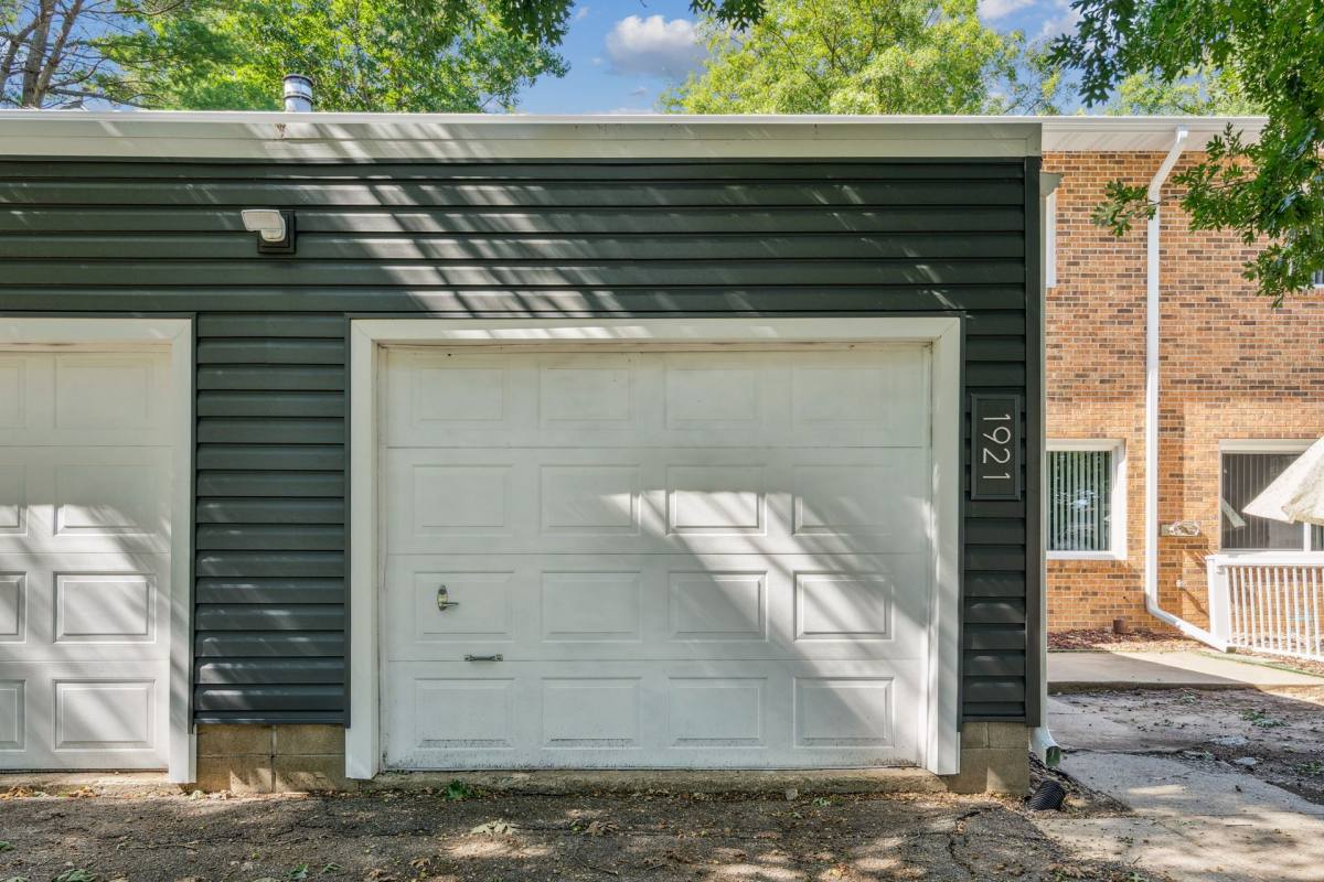 Condo for rent at 1867-1931 Pinehurst Court, Waterloo, IA 50701