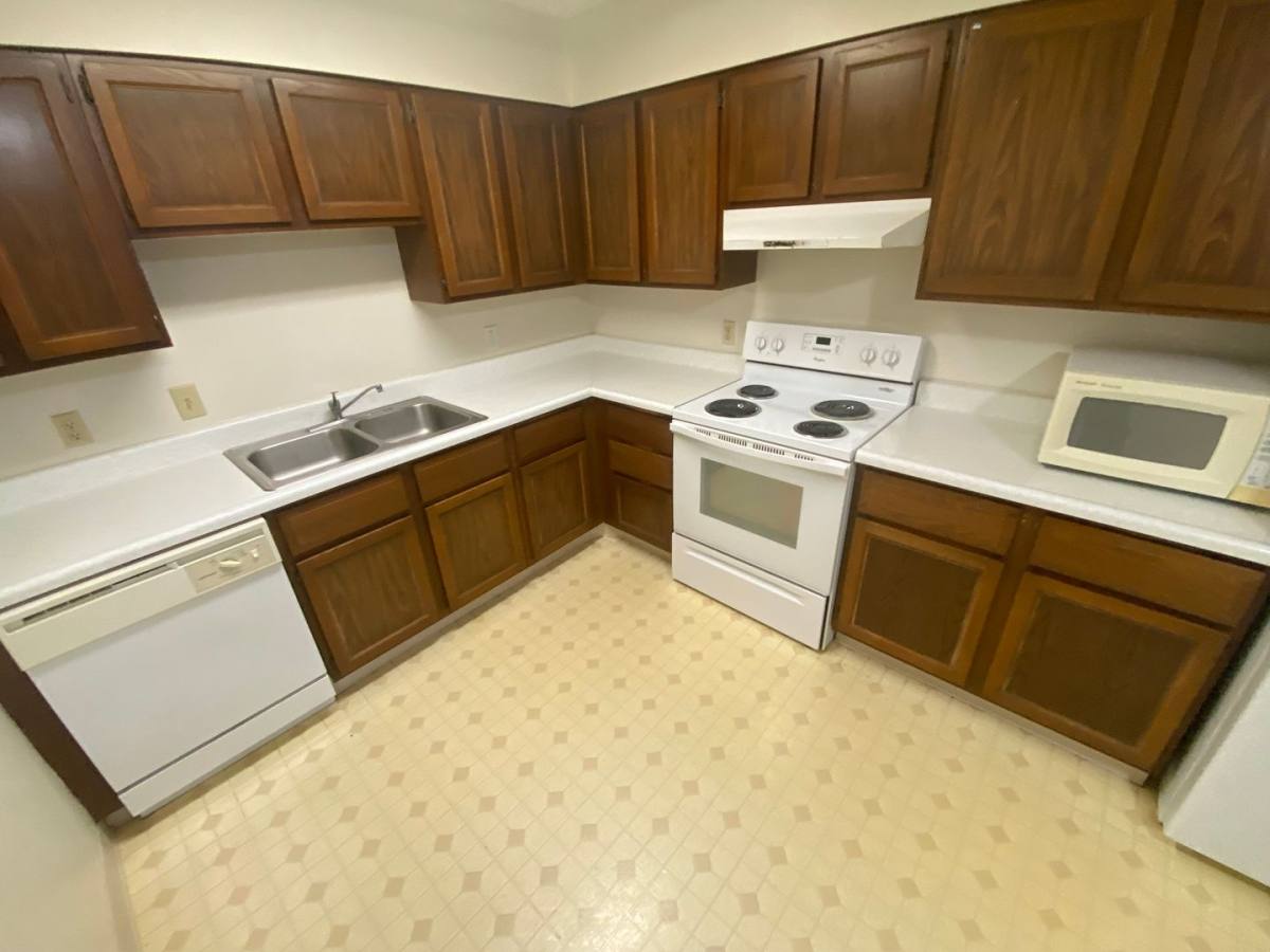 Apartment for rent at 1133 G St, Lincoln, NE 68508