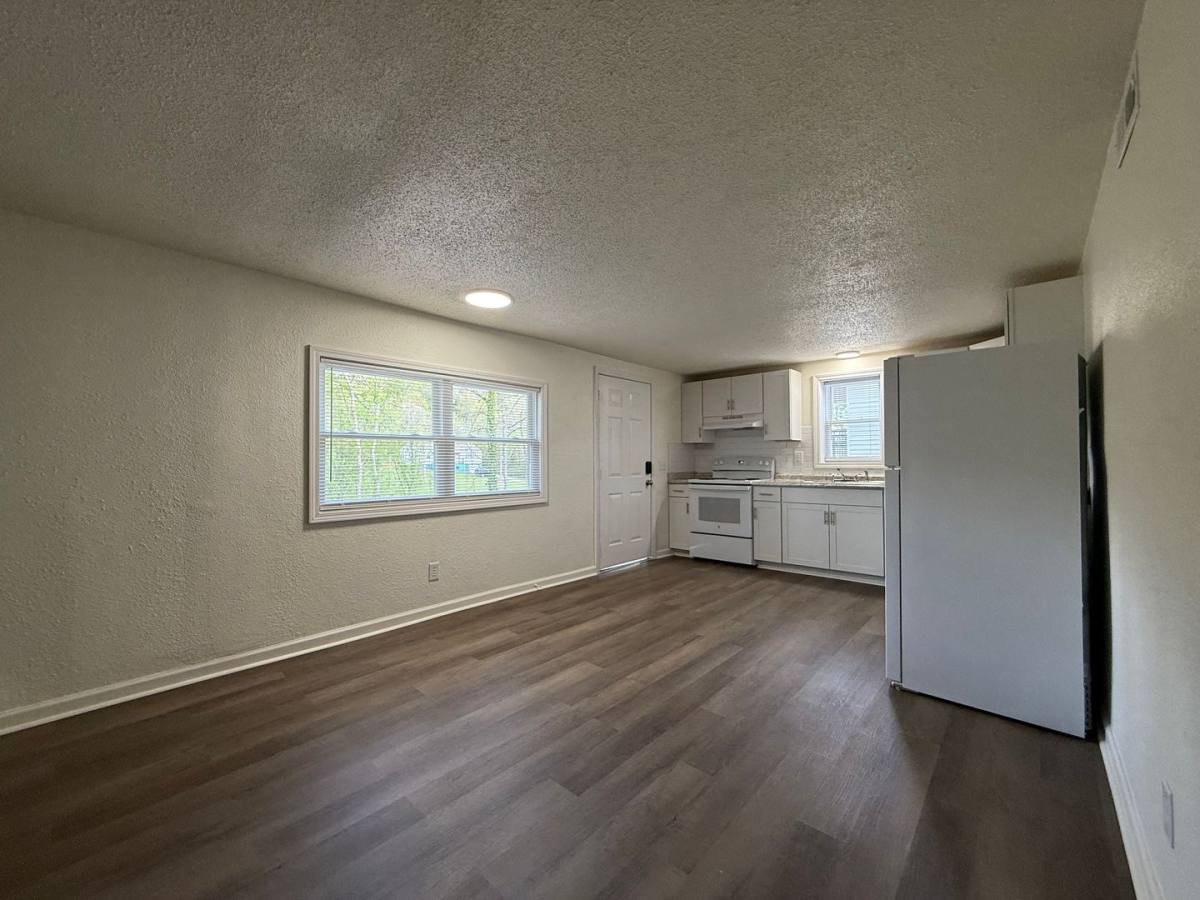 Apartment for rent at 1343-1347 Jackson Hollow Rd, Kingsport, TN 37663