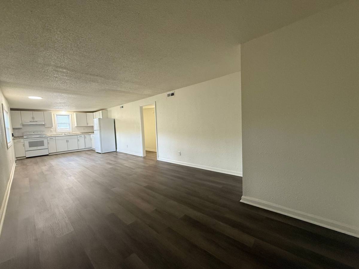 Apartment for rent at 1343-1347 Jackson Hollow Rd, Kingsport, TN 37663