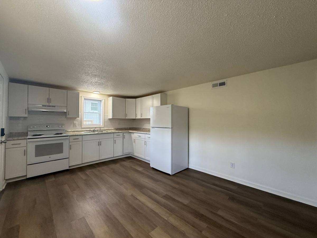 Apartment for rent at 1343-1347 Jackson Hollow Rd, Kingsport, TN 37663