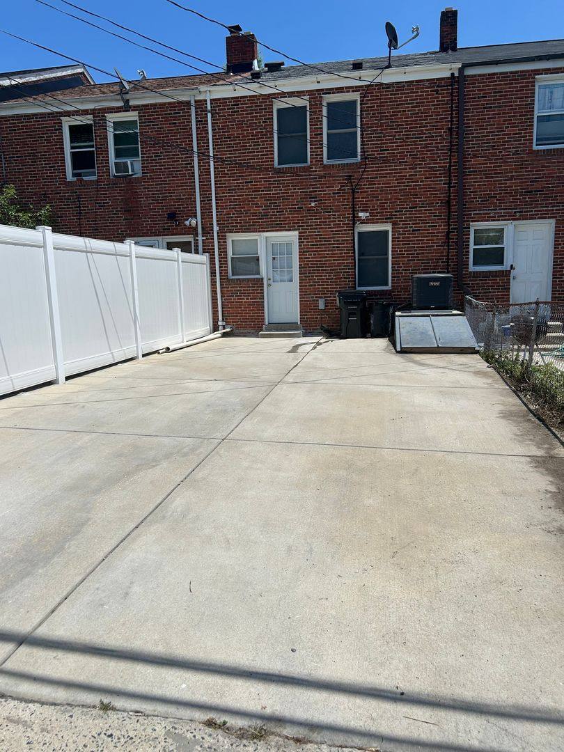 Townhouse for rent at 8634 Willow Oak Rd, Parkville, MD 21234