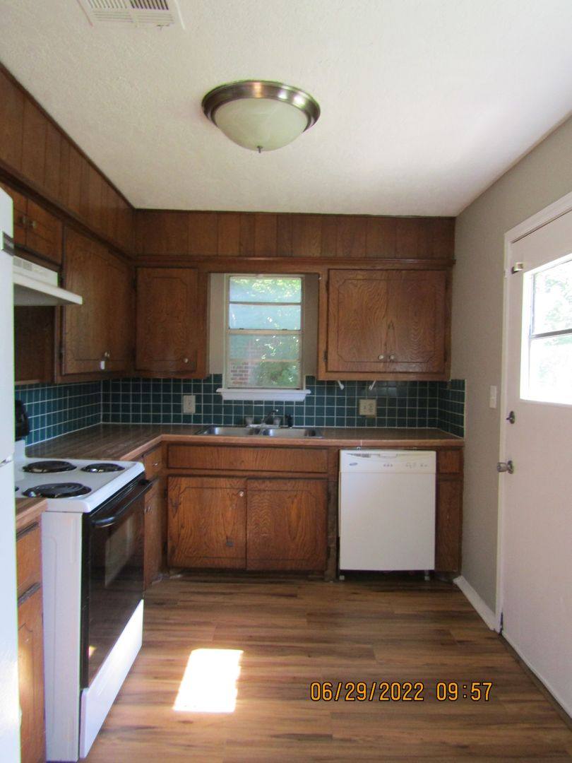 House for rent at 1 NW 28th St, Lawton, OK 73505