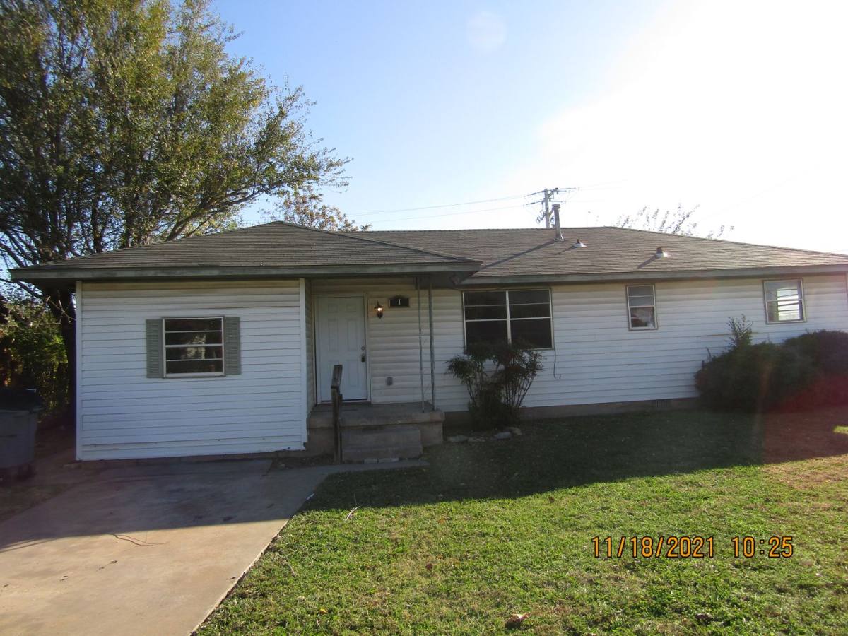 House for rent at 1 NW 28th St, Lawton, OK 73505