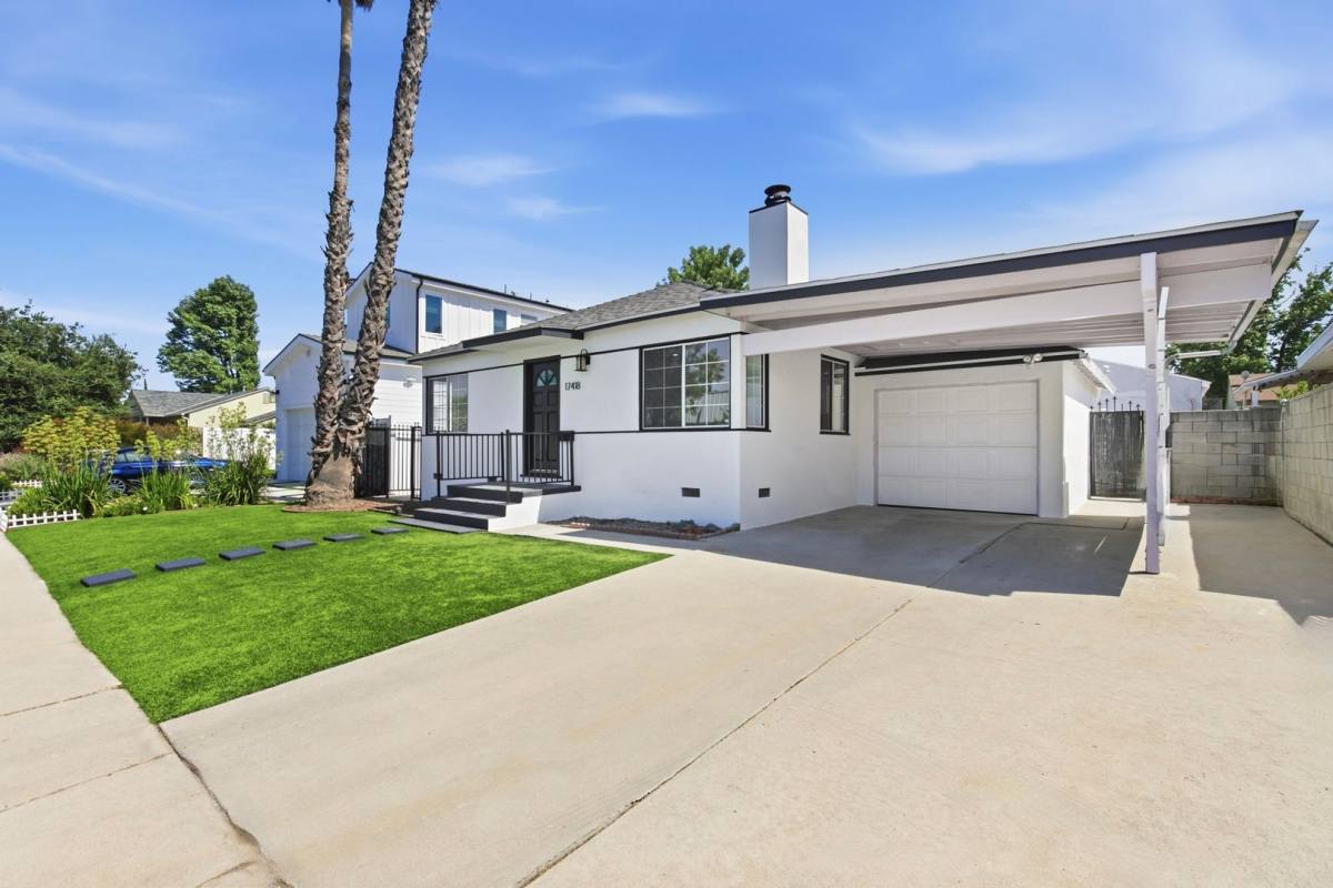 House for rent at 17418 Califa St, Encino, CA 91316