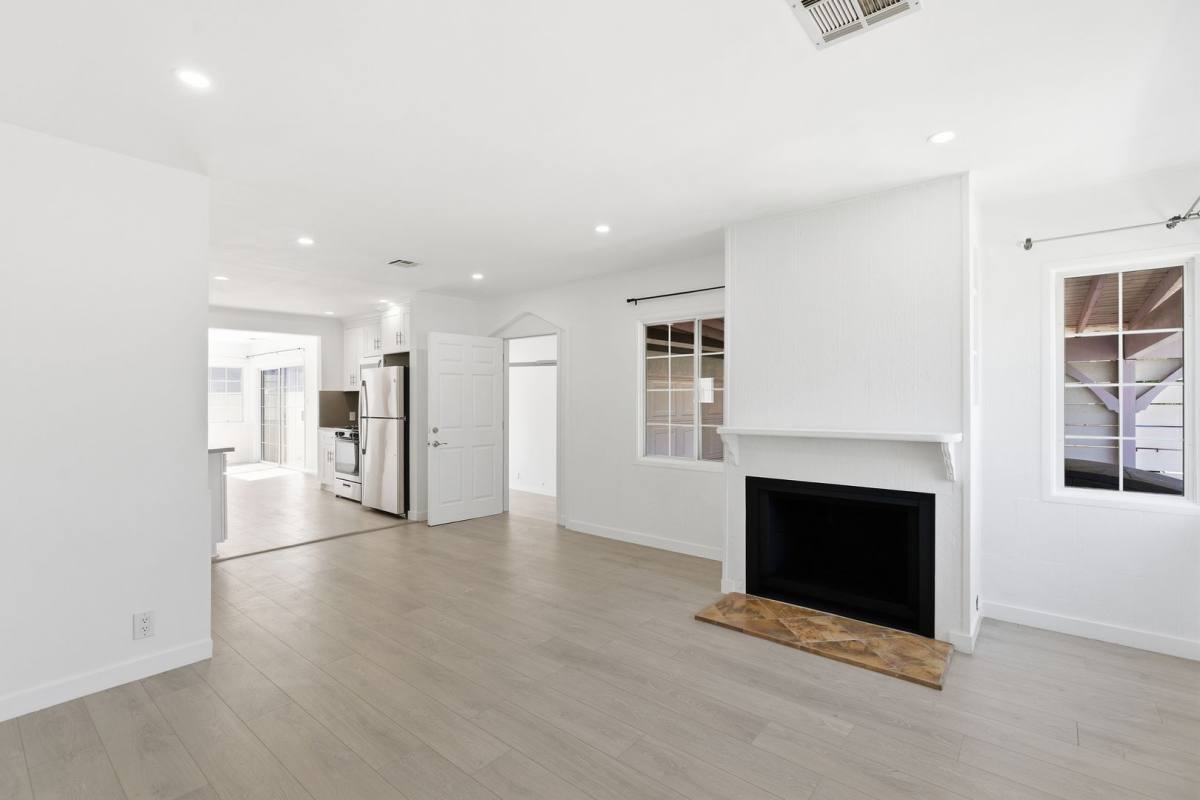 House for rent at 17418 Califa St, Encino, CA 91316