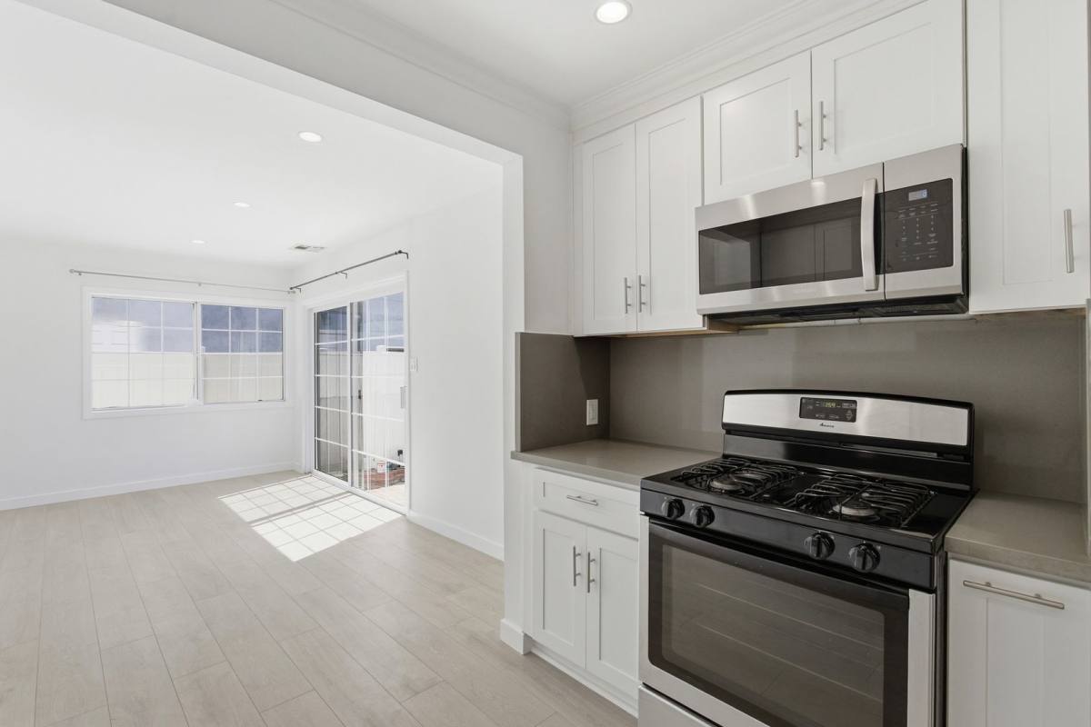 House for rent at 17418 Califa St, Encino, CA 91316