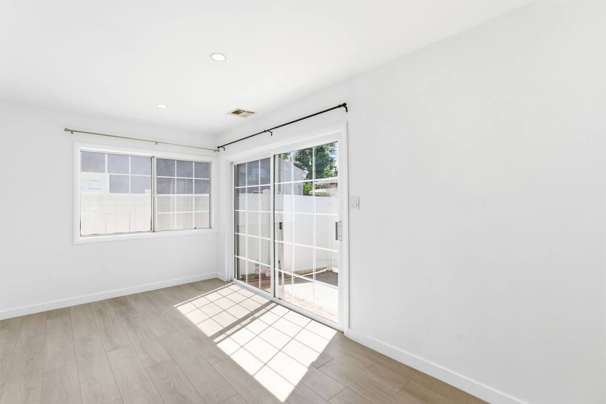 House for rent at 17418 Califa St, Encino, CA 91316