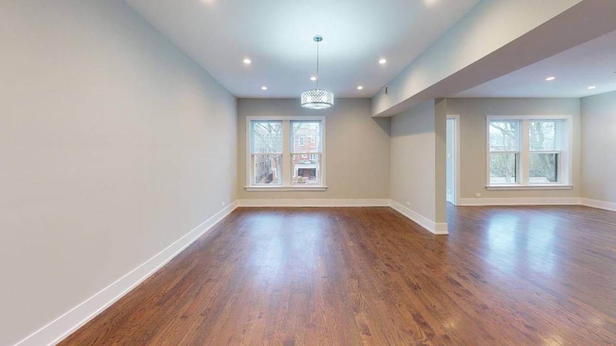 Apartment for rent at 1027 E Hyde Park, Chicago, IL 60615